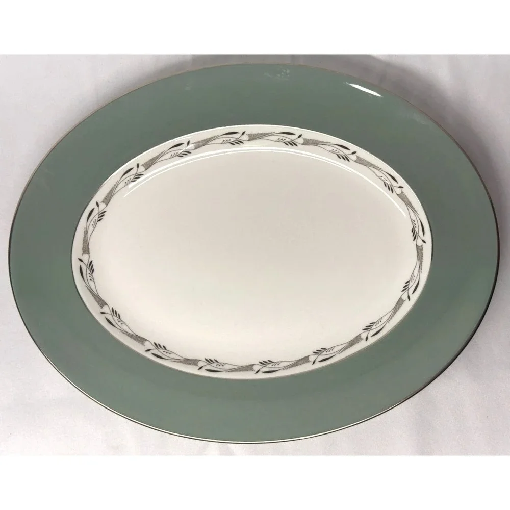 Wedgwood Halford Bone China Large Oval Serving Platter 13.75